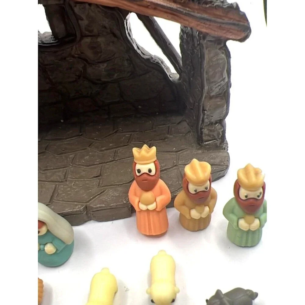 Miniature Nativity Scene Set • Stable + Figurines • Christmas Decor